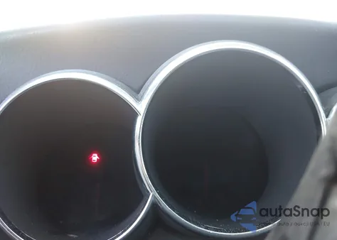 2005 Toyota Matrix Xr z USA, uszkodzony, nr VIN 2T1KR32EX5C484054